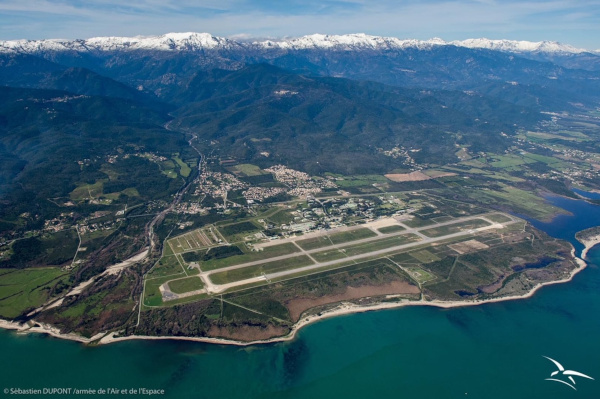 La Base aérienne La Base aérienne