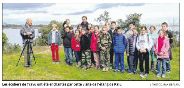 A la découverte de l'étang de Palu pour les écoliers de Travu A la découverte de l'étang de Palu pour les écoliers de Travu